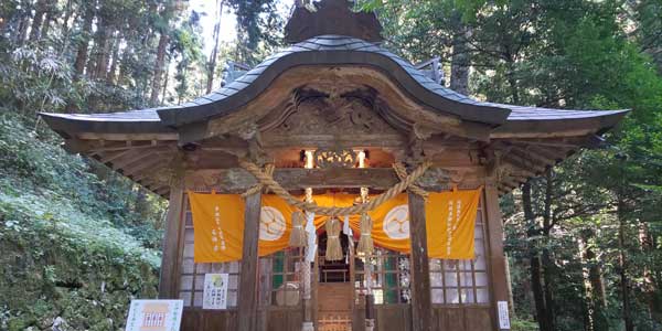 金持神社